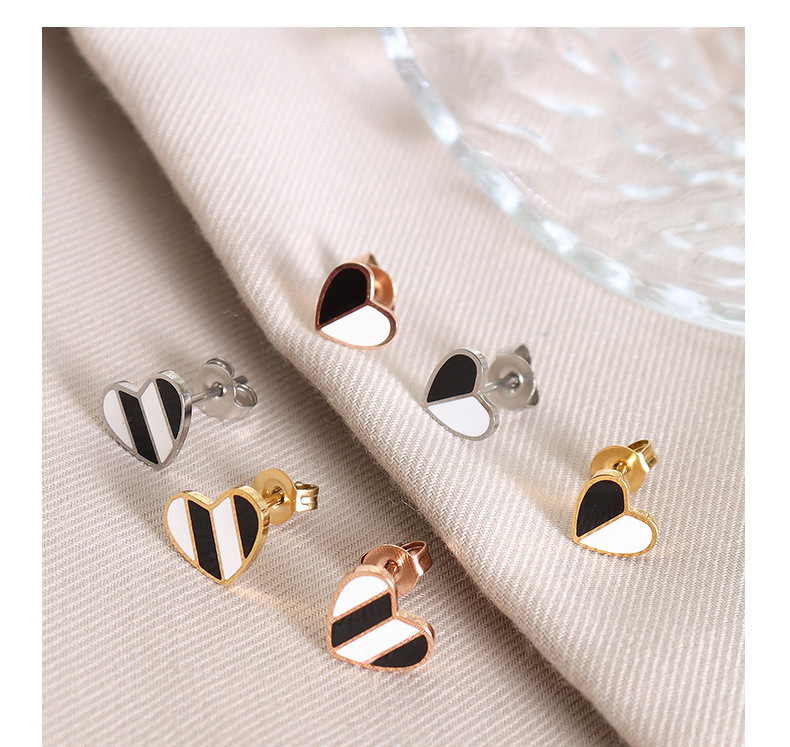 Korean Simple Heart Earrings display picture 7