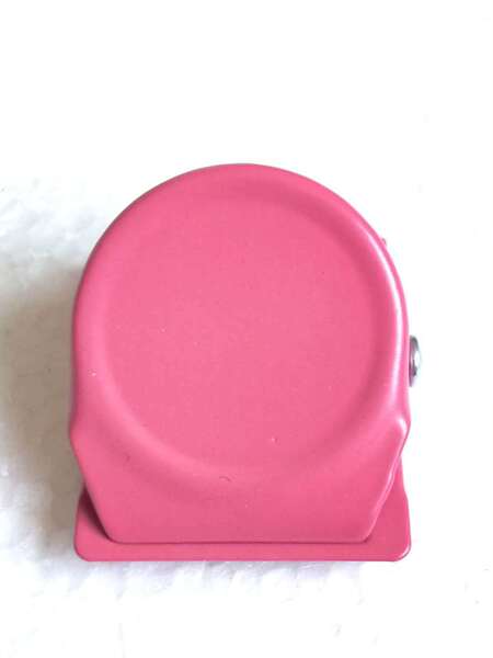 자석 도구 클립 크리에이티브 오피스 문서 용품 바닥 자석은 철 제품에 쉽게 부착 할 수 있습니다