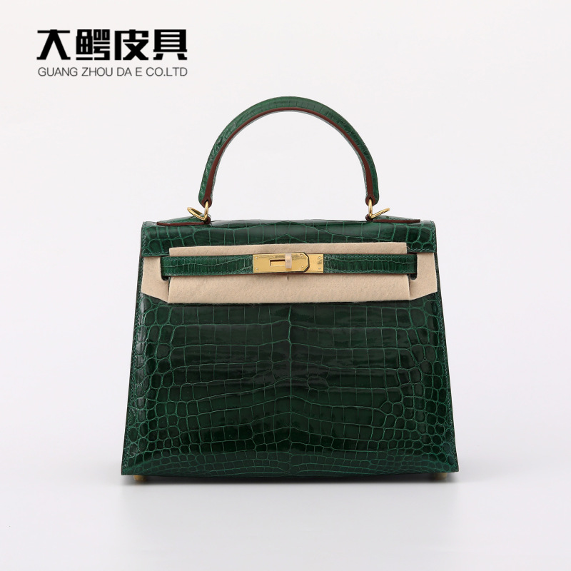 28cm Xinglong High-Gloss Nile Crocodile Leather Women's Bag, Fashionable Kelly Bag with a High-End Feel, Hand-Stitched Genuine Leather Handbag 28cm Xinglong High-Gloss Nile Crocodile Leather Women's Bag, Fashionable Kelly Bag with a High-End Feel, Hand-Stitched Genuine Leather Handbag