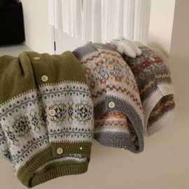 2025冬季新品费尔岛圆领提花针织开衫蜜熊绵羊毛柔软保暖毛衣外套