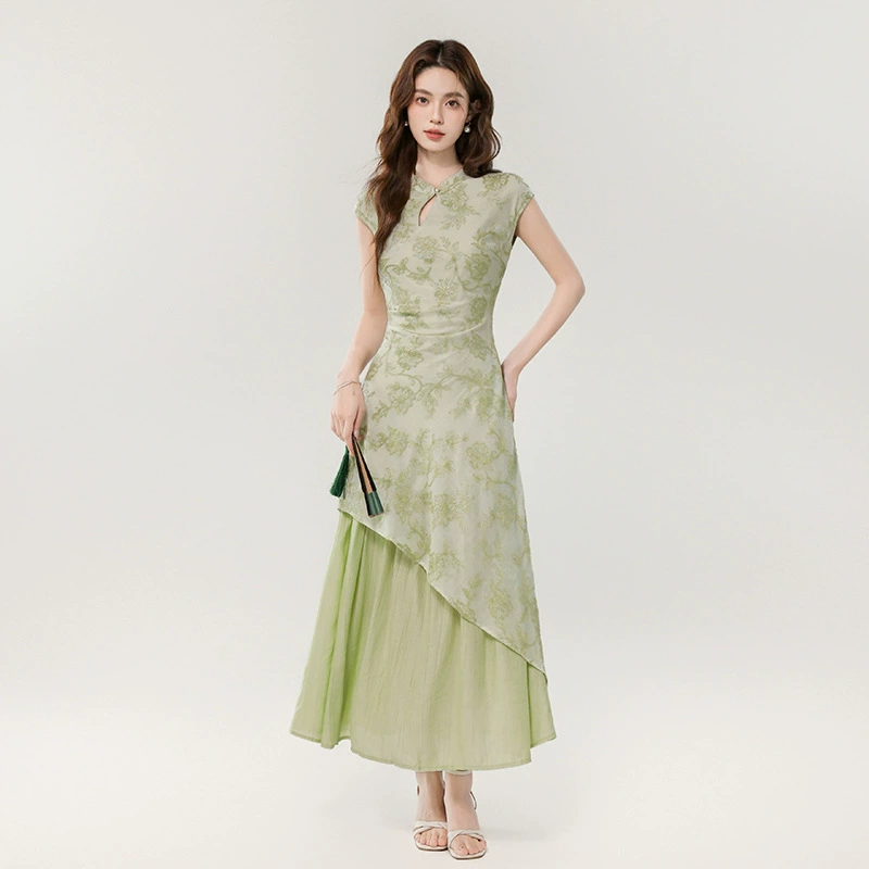 Фактическое фото летнего платья 2025 года в новом китайском стиле, элегантное, из тяжелого золотого шелка с вышивкой, асимметричное, имитация двух частей, длинное.