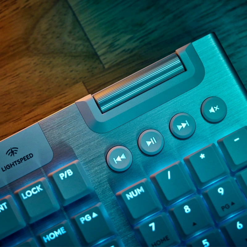 Logitech ультратонкая механическая игровая клавиатура G915