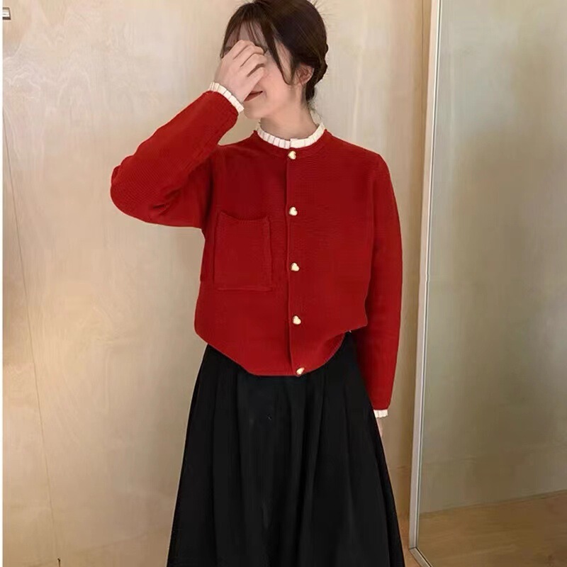 Women's knitted cardigan with wooden ear stitching autumn and winter 2023 new French Chanel style top red Christmas sweater Women's knitted cardigan with wooden ear stitching autumn and winter 2023 new French Chanel style top red Christmas sweater