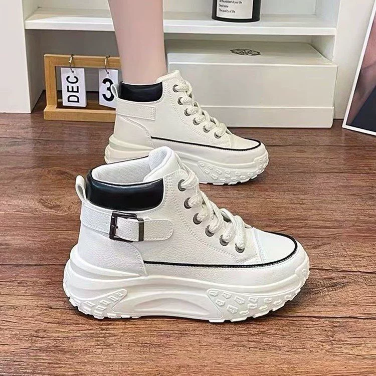 Весенне-осенние белые высокие туфли 2024 года, женские новые корейские стильные женские Спортивные Повседневные кроссовки на толстой подошве, увеличивающие рост