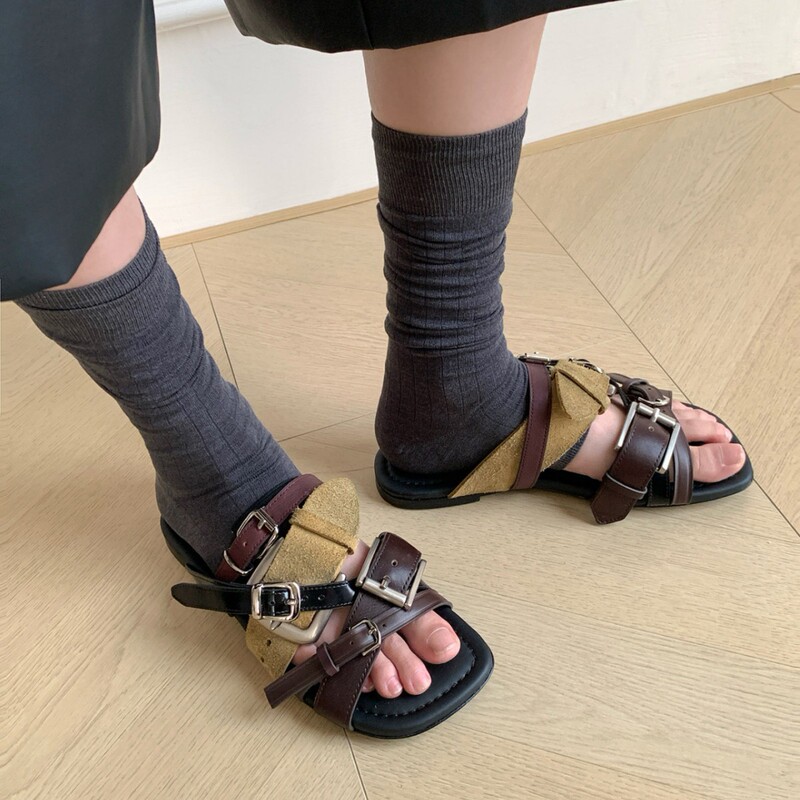 French Retro Belt Buckle Design, Color-Blocking, Vintage-Style Versatile Sandals for Women, Soft-Soled, Comfortable, Fashionable Flat Slippers French Retro Belt Buckle Design, Color-Blocking, Vintage-Style Versatile Sandals for Women, Soft-Soled, Comfortable, Fashionable Flat Slippers