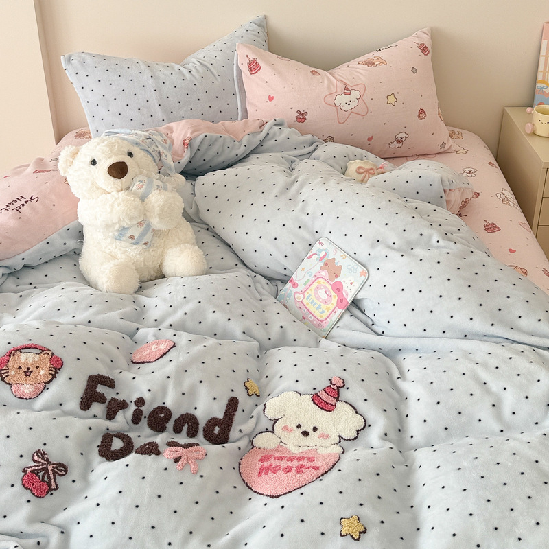New autumn and winter A-grade cartoon embroidered milk velvet four-piece bedding set, featuring thickened and warm bed sheets and duvet covers New autumn and winter A-grade cartoon embroidered milk velvet four-piece bedding set, featuring thickened and warm bed sheets and duvet covers