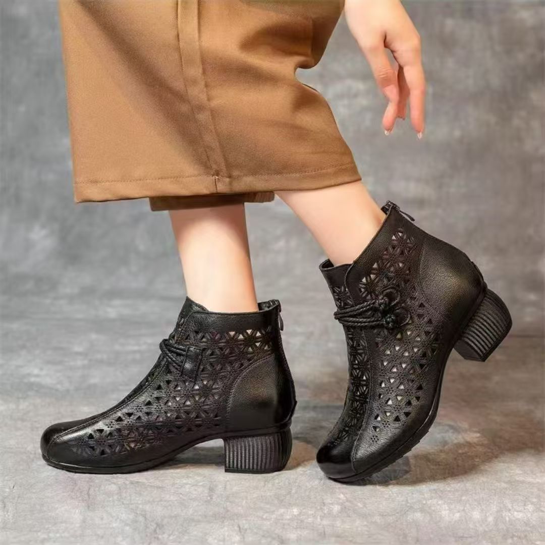 2026 primavera y verano nuevas sandalias de cuero suave botas cortas de talón grueso agujero agujero agujero Martin botas cómodas suela suave madre