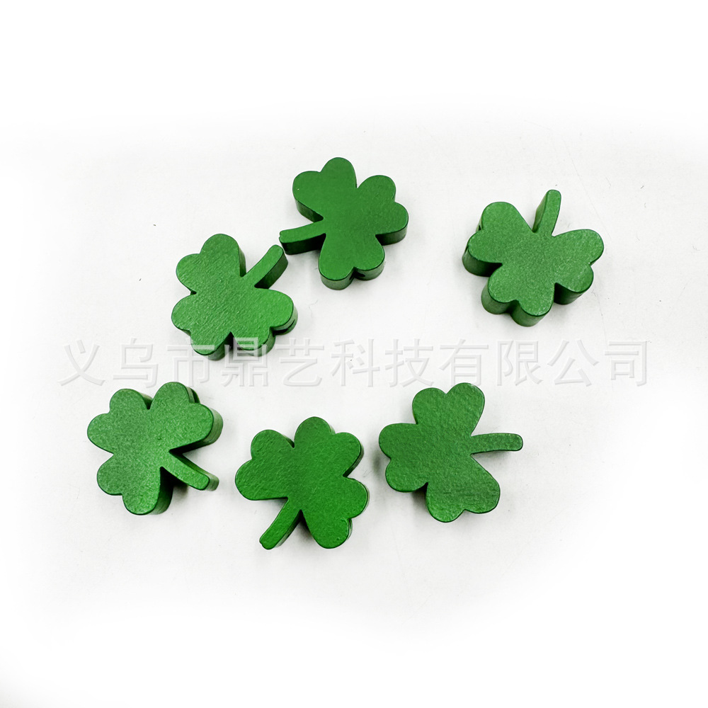 卸売りプリント木珠アイルランド日木珠クローバー四葉草形散珠diyビーズアクセサリー部品