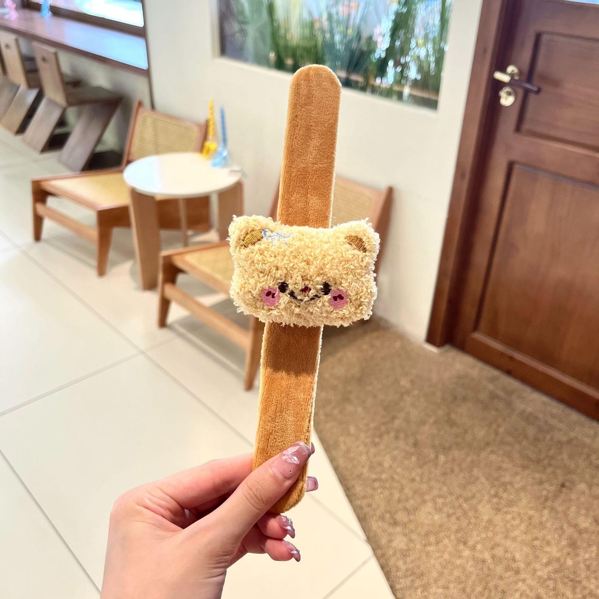 Anillo de felpa de dibujos animados, oso de mantequilla, correa de reloj de boda, pulsera para niños Kapibala, regalo de muñeca creativa