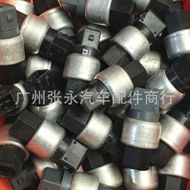 For Volvo Air Conditioning Condenser Compressor Line Pressure Sensor 31332642 30730516 For Volvo Air Conditioning Condenser Compressor Line Pressure Sensor 31332642 30730516