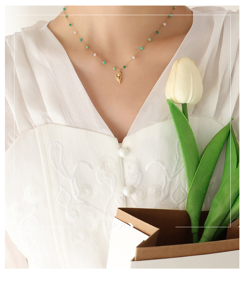 Real Gold Plated Plating Material PVD Coated Real Gold Plated 18K Gold Flower 304 Stainless Steel Simple Style Waterproof Non Tarnish 304 Stainless Steel Necklace