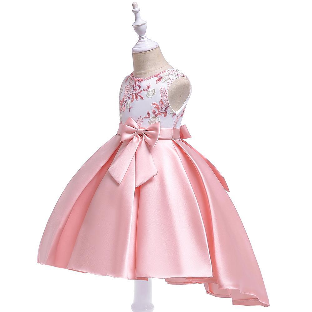 Europeo y americano nuevo trailing vestido niñas hecho a mano con cuentas bordado princesa vestido sarta satén arco dovetail vestido