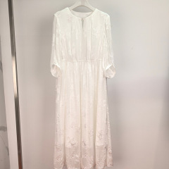 デパート同金25夏の新型気質百合アンドロメダスカート白色刺繍A字ワンピース1G4993071Q