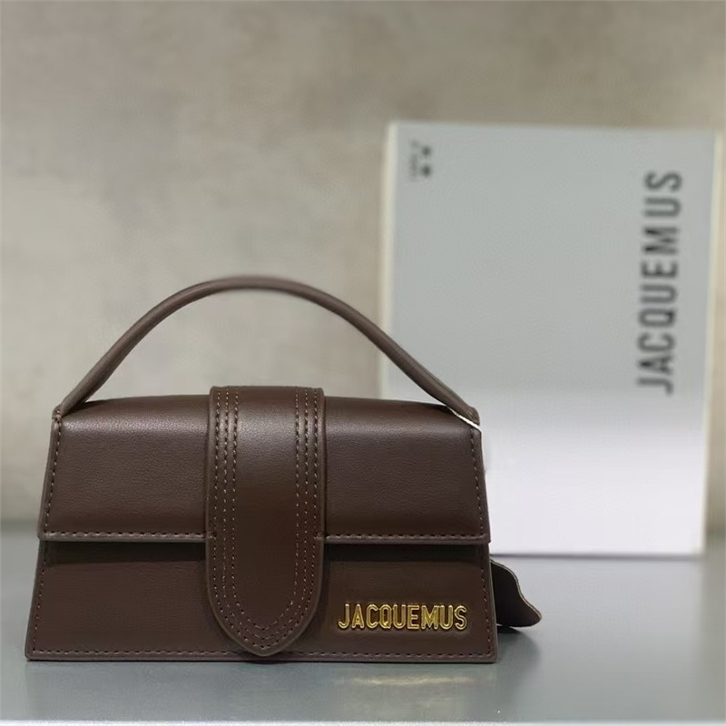 Jacquemus üslubunda kiçik kvadrat çanta, çiyin və krossbody modeli