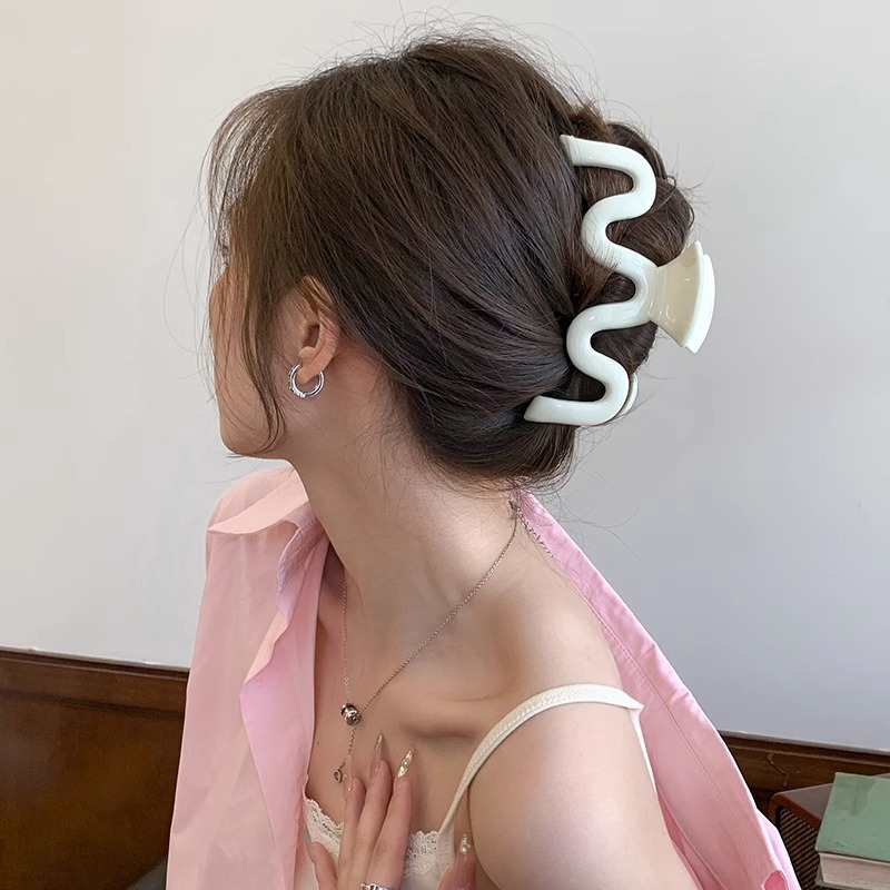 Clip de captura de acrílico 2025 nuevo clip de tiburón simple grande de alta gama, horquilla de pelo en la parte posterior de la cabeza, tocado de verano