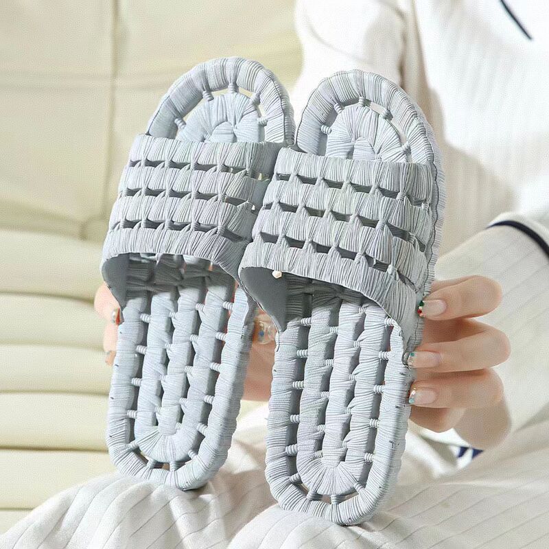 Men's Bathroom Slippers with Soft Soles, Couple's Indoor Non-Slip Home Slippers, Hollow-Out Design for Water Drainage Men's Bathroom Slippers with Soft Soles, Couple's Indoor Non-Slip Home Slippers, Hollow-Out Design for Water Drainage