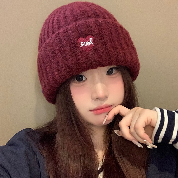 愛の刺繍アンコラレッドニットウール帽子女性のための秋と冬の大きな頭囲耳保護キャップ暖かいプルオーバー帽子|undefined