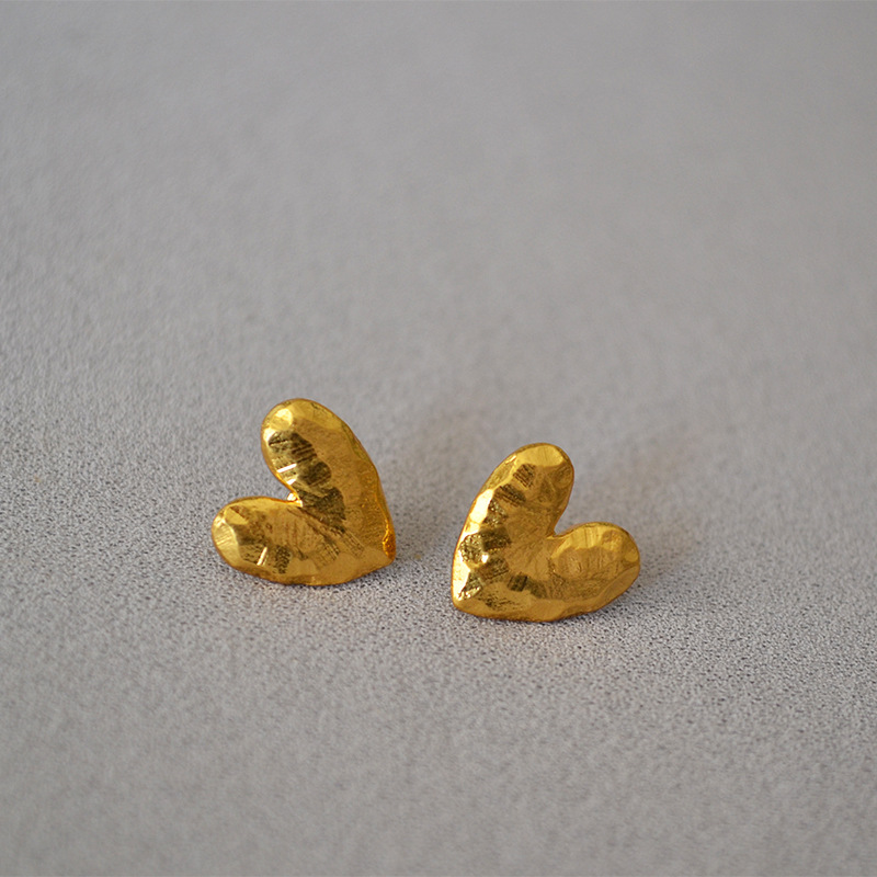 Brass Material Heart Shape Pattern 1 Pair Elegant Retro Heart Shape Brass Ear Studs