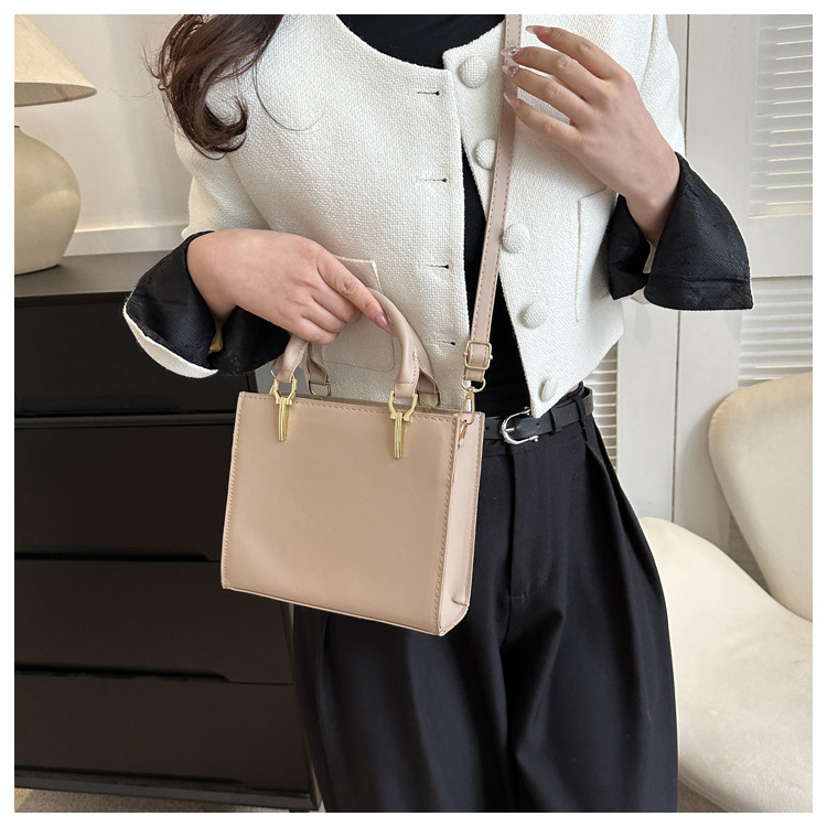 Alta textura moda simple hilo de coser bolsa personalizada bolso de las mujeres 2023 invierno nuevo todo-fósforo crossbody bolso de hombro