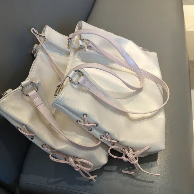 Universal capacious white summer one-shoulder bag for leisure