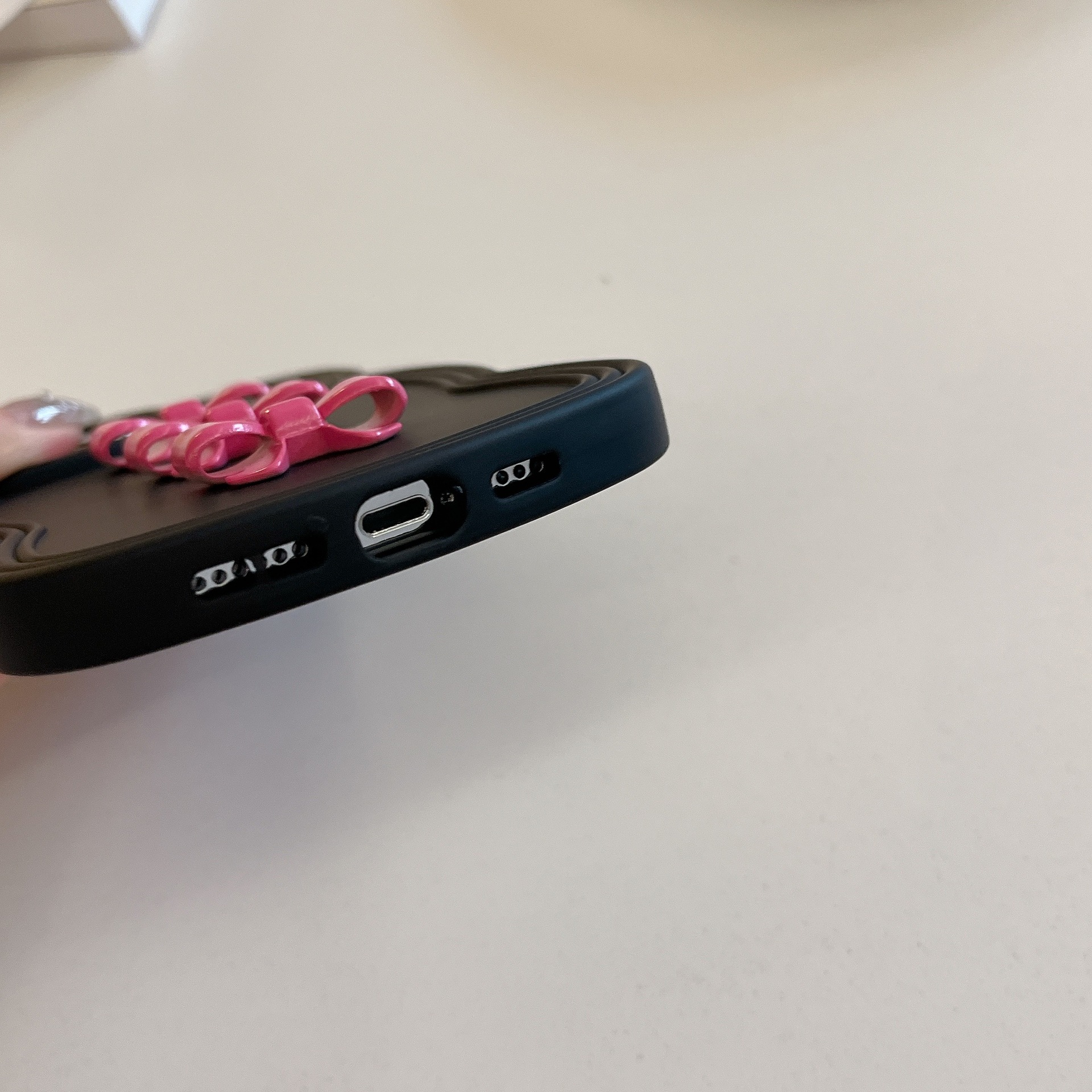 FD335C40-F2BF-4C49-B185-077235