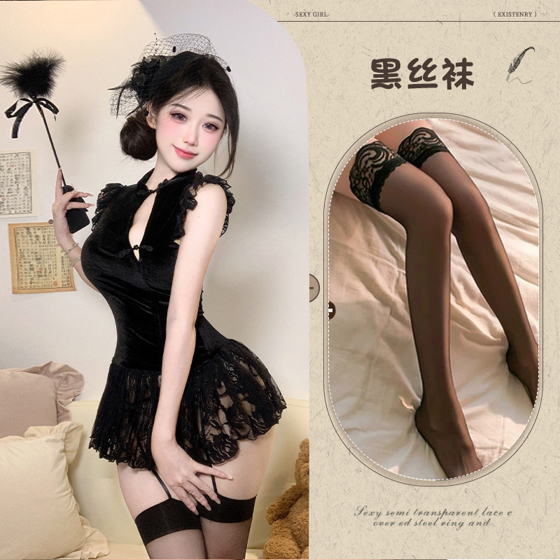 치파오 슈트 + 블랙 스타킹