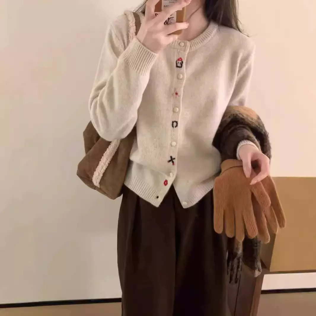 秋装新款针织衫女上衣软糯圆领针织外套温柔休闲百搭毛衣小开衫