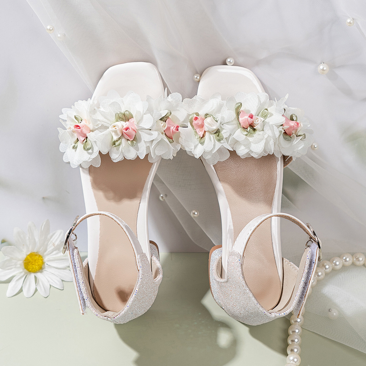 Summer children's sandals