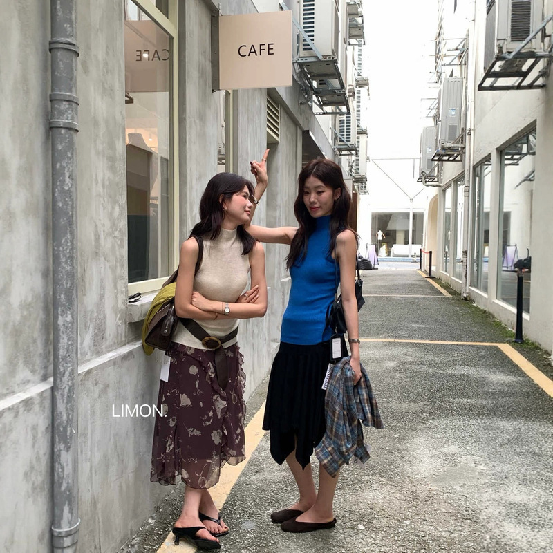 【Lemon Green Tea】High Intelligence and Talent! Slim-Fit, Sleeveless, Half-High Collar Knit Vest Sc-1211 【Lemon Green Tea】High Intelligence and Talent! Slim-Fit, Sleeveless, Half-High Collar Knit Vest Sc-1211