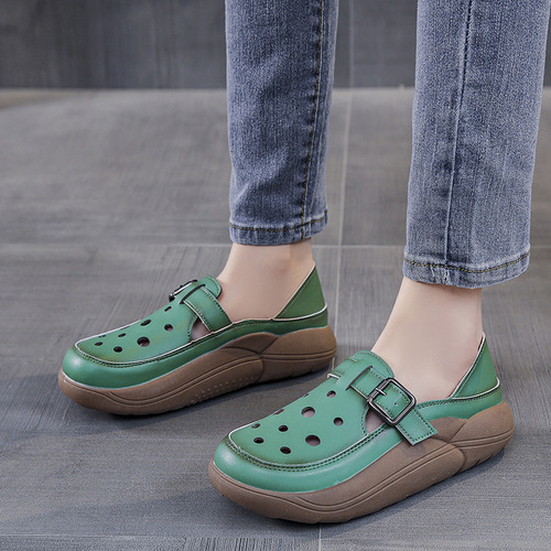 Wholesale platform sole sandals women's hole shoes 2026 summer new style Baotou Loafer shoes hollow platform sole height-increasing sandals women
