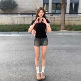 美式复古辣妹高腰牛仔短裤女夏季2026新款显瘦弹力a字包臀热裤子