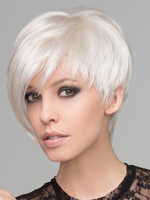 Women's Simple Style Casual High Temperature Wire Long Bangs Short Straight Hair Wigs display picture 3