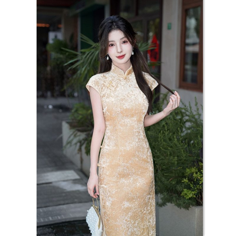 Fashionable long velvet autumn retro lightweight fitted cheongsam