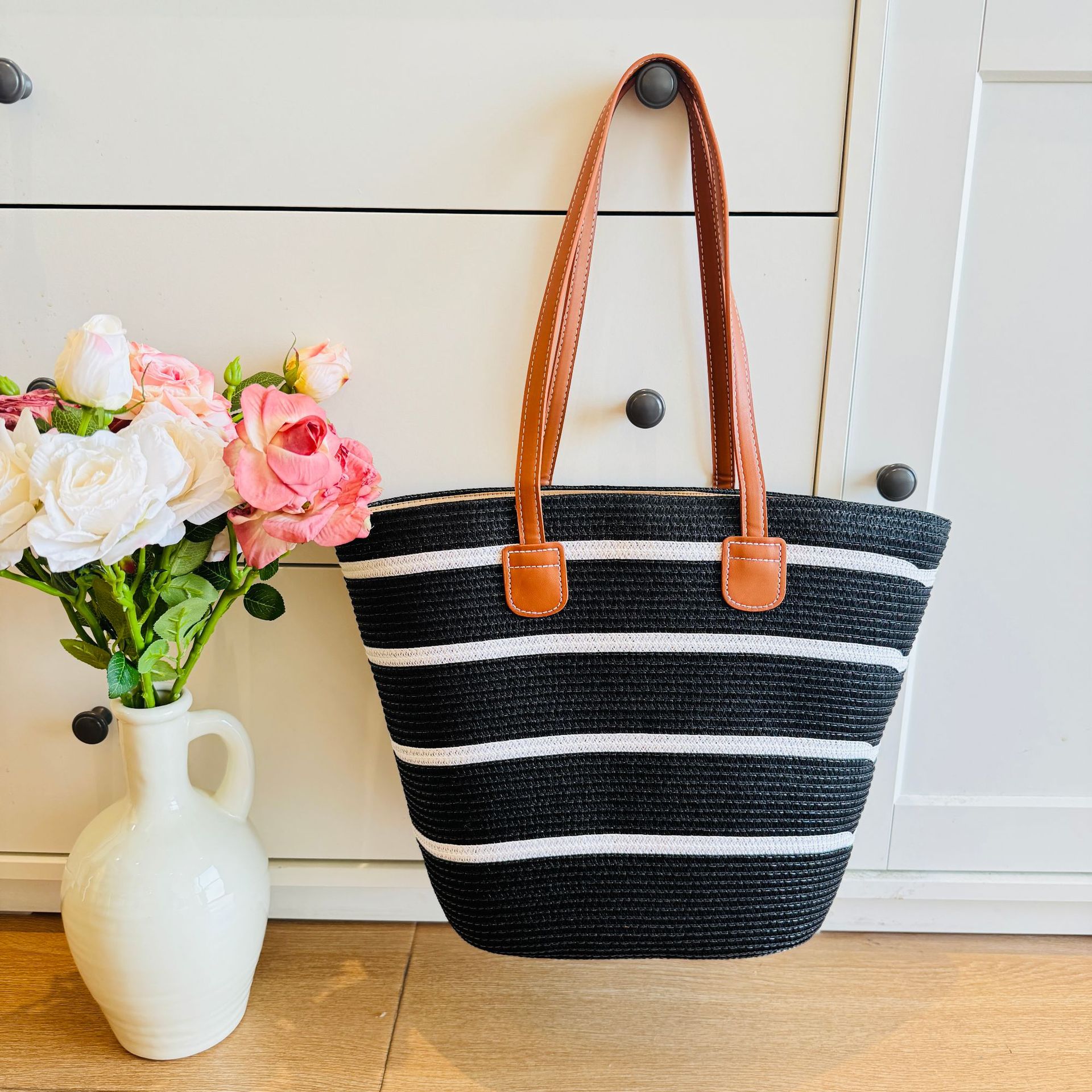 Coarse stripe black