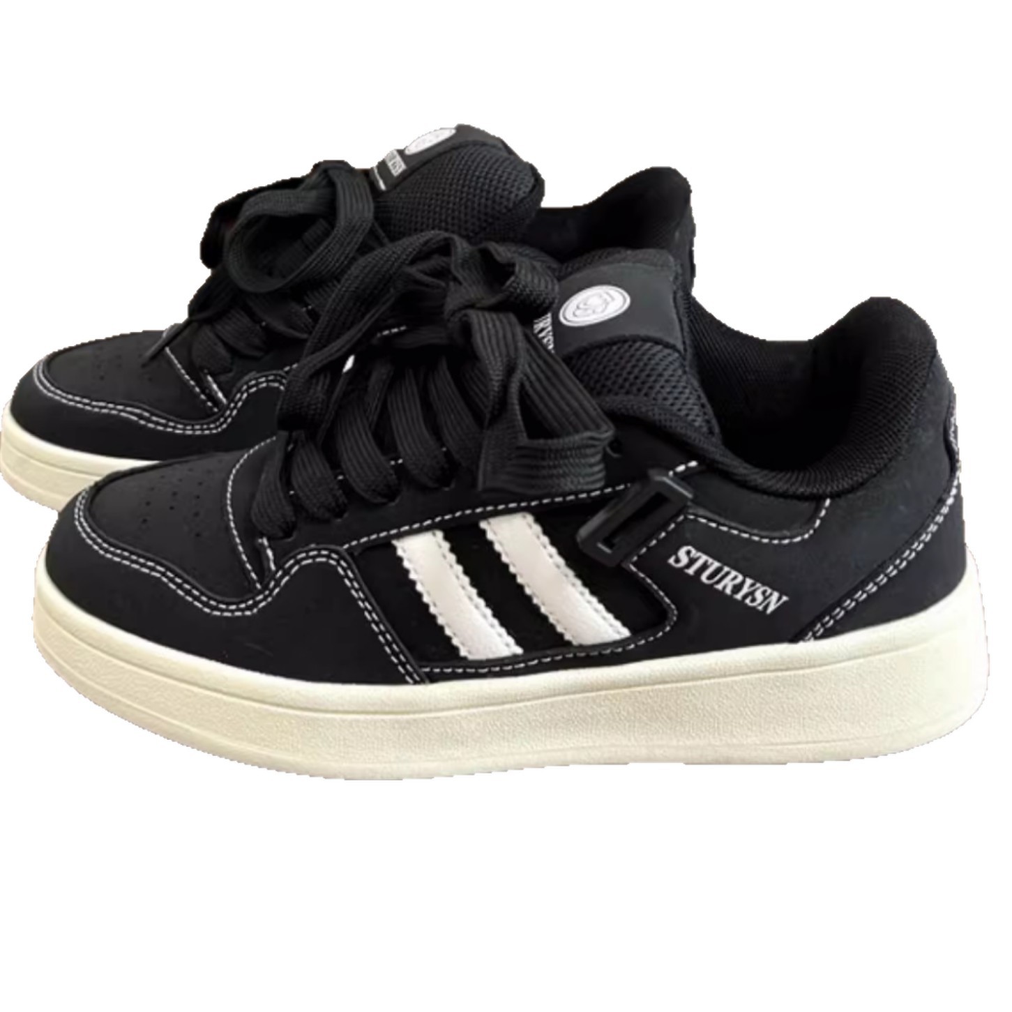 2026 primavera y otoño nueva base gruesa de lazos bajos zapatos deportivos de entrenamiento deportivo de patineta mostrando pies pequeños zapatos deportivos casuales de moda universal
