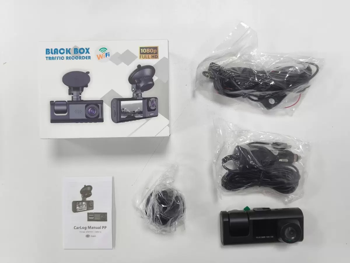 Cross-Border 3-Lens Video Driving Recorder, High-Definition 1080P, Simultaneous Recording of Front, Interior, and Rear of the Vehicle, Multi-Language Support