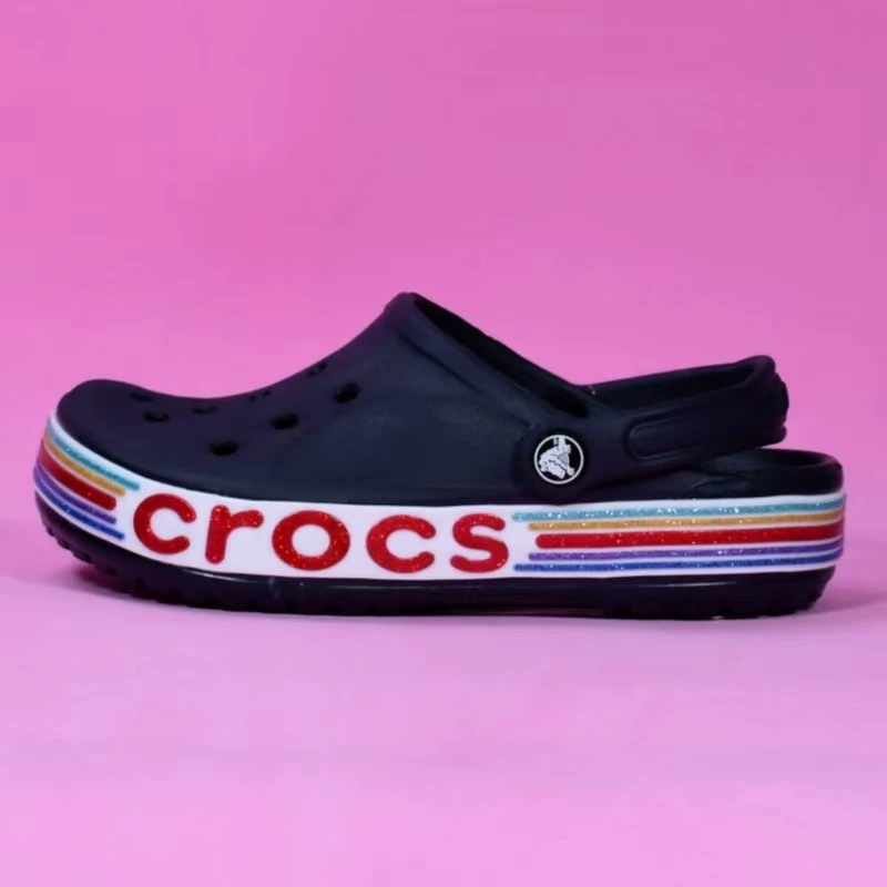 2025 новые дырявые тапочки Beiya Kaluban блестящие маленькие clog для мужчин, женщин и детей, пляжные светящиеся шлепанцы 209730