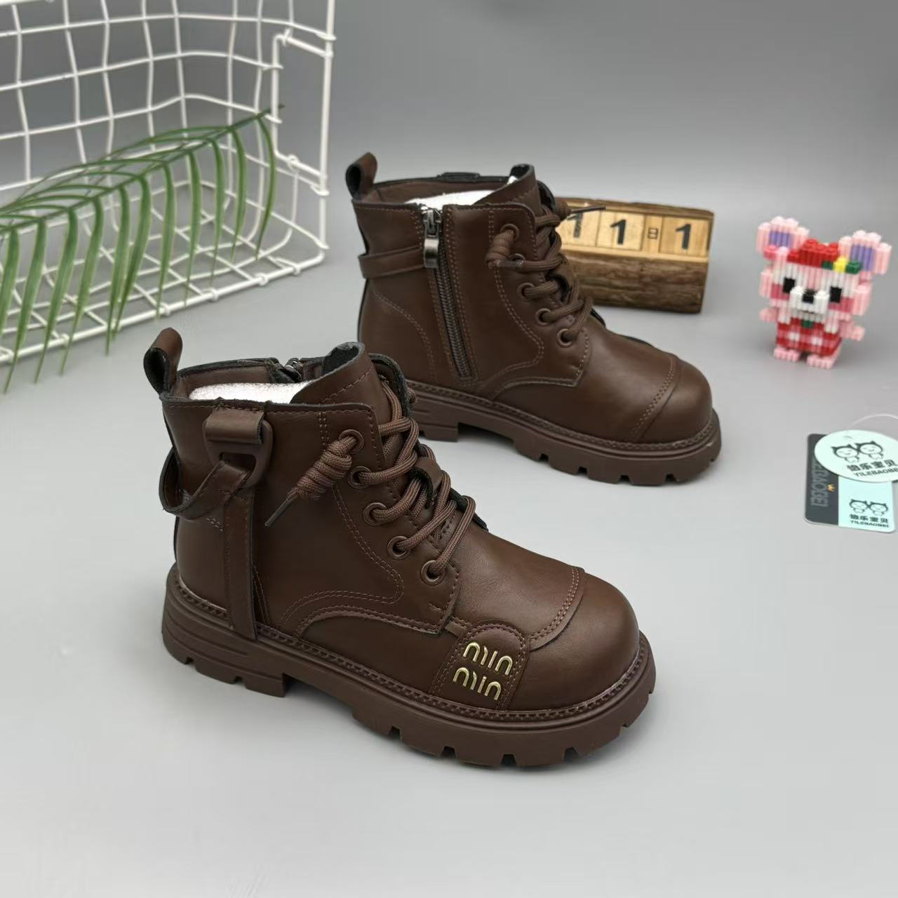 儿童马丁靴英伦风女2025秋冬新款棉靴女童短靴防滑洋气中大童皮鞋