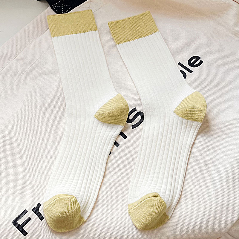 Otoño e Invierno nuevas mujeres de contraste de color doble aguja calcetines de algodón poco Libro Rojo ins calcetines de moda japonés simple pila media pantorrilla calcetines Casuales