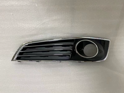 Suitable for Audi A8L fog lamp frame 11 12 13 A8 D4 front bar lower grille fog lamp frame lampshade bar net a8 (Light frame) - silver-high-match-left