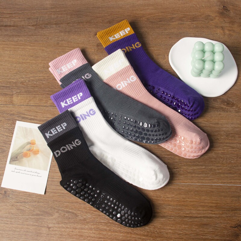 Yoga Socks for Women with Shark Pants, Fitness Sports Socks, Thickened Mid-Tube Double-Layer Fake Two-Piece Jump Rope Dance Socks, Non-Slip Yoga Socks for Women with Shark Pants, Fitness Sports Socks, Thickened Mid-Tube Double-Layer Fake Two-Piece Jump Rope Dance Socks, Non-Slip