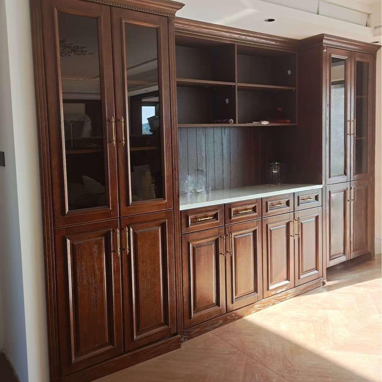 Bookcase with solid wood veneer, nailed and hung picture file cabinet, boss's office bookcase combination, solid wood cabinet with glass doors