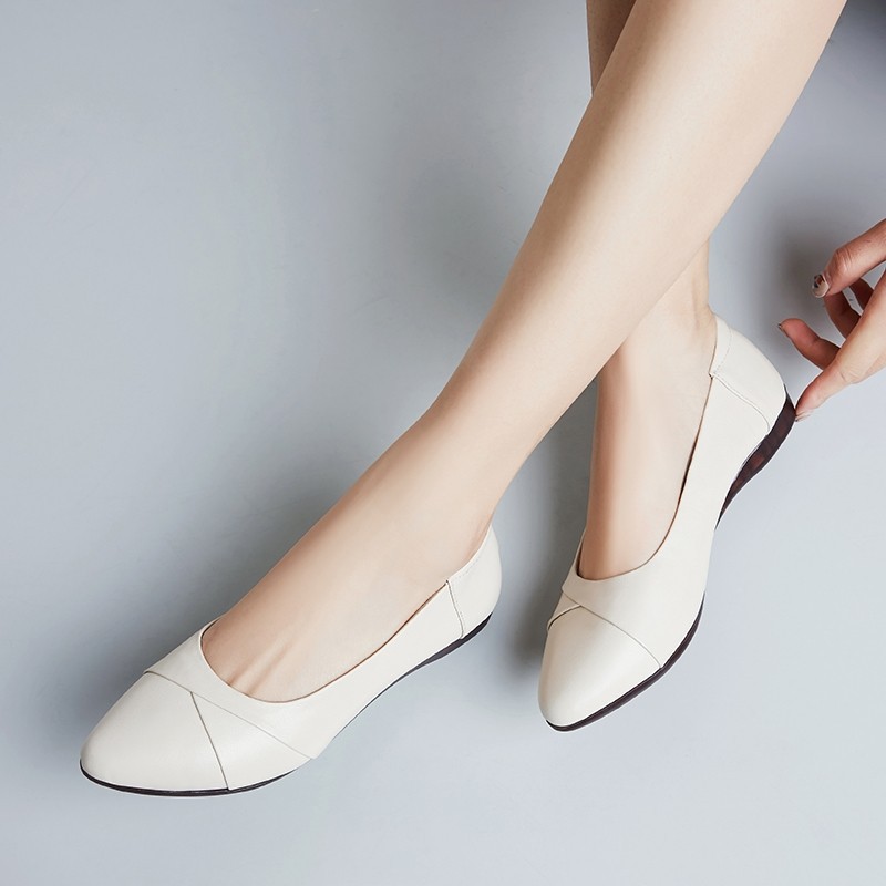Parte inferior del tendón 2021 zapatos de Madre de primavera y otoño Fondo suave verano cuatro estaciones zapatos individuales cómodos zapatos de cuero planos de corte bajo zapatos de mujer de mediana edad y ancianos