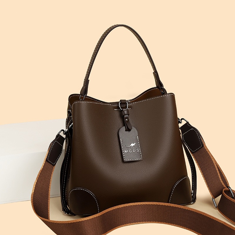 Bucket Bag 2024 New Trendy Large-Capacity Fashionable Shoulder Crossbody Bag for Women Practical Versatile Commuter Casual Bag