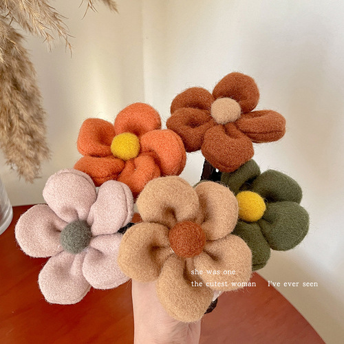 Temperament Autumn and Winter Large Flower Hairpin Women's Back Hair Clip  New Forest Style Clip Headwear