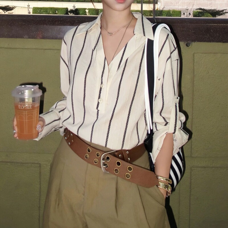 Wheat Ear Jacquard Embroidered Textured Striped Shirt with a Casual Design and Loose Fit Wheat Ear Jacquard Embroidered Textured Striped Shirt with a Casual Design and Loose Fit