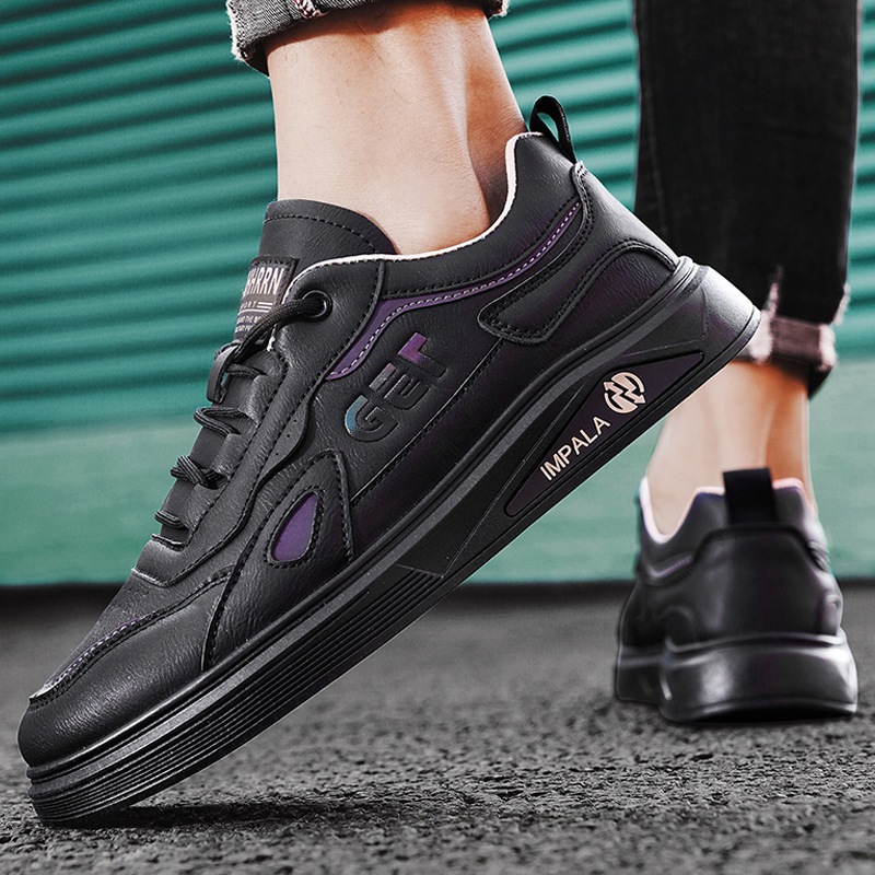 Zapatos de skate para hombres primavera 2025 nuevos zapatos de cuero para hombres zapatos blancos para estudiantes jóvenes zapatos de moda casuales para hombres