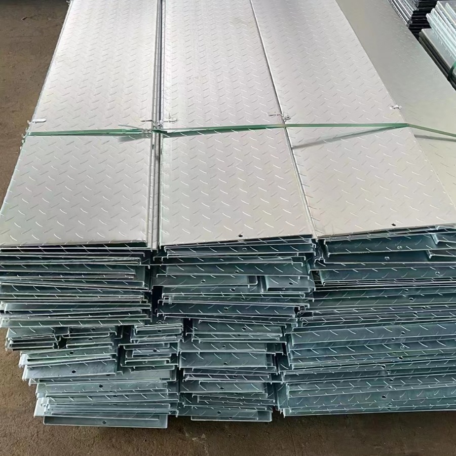 厂家直销热浸锌桥架防滑盖板防震防水耐用槽式钢架