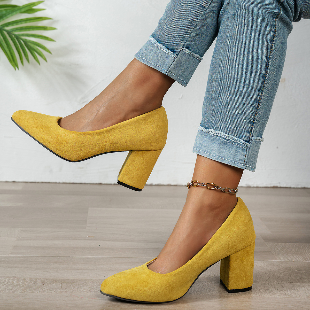 2025 Autumn New Chunky Heel Pointed Toe Suede Fashion High-Heeled Shoes Direct From Manufacturer For Foreign Trade And_vogvips.com