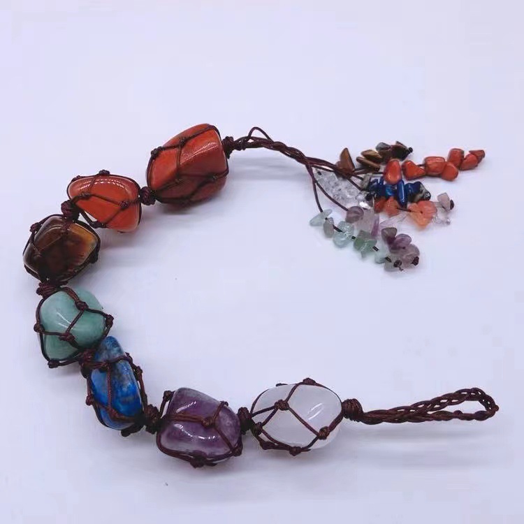 Venta caliente transfronteriza Piedra Natural coche colgante siete colores piedra Árbol de la vida coche colgante color decoraciones tejidas a mano